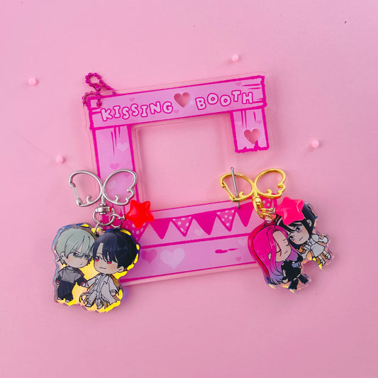 Kissing Booth Carabiner